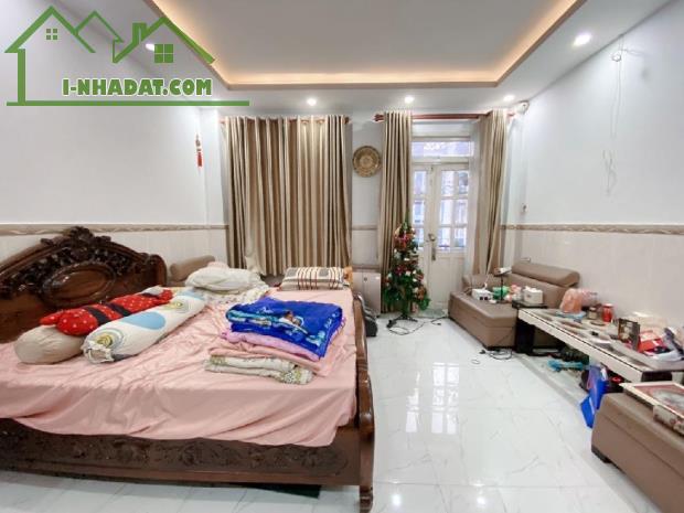 Mặt tiền đường số 9 P.9 GV - 4 tầng 90m2 - Hoàn công đủ - Nhỉnh 11 tỷ - 3