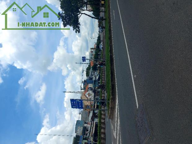 NHÀ NHỎ ĐẦY ĐỦ CÔNG NĂNG - SÁT MẶT TIỀN- RỘNG 56M2 NGANG 4.2M - TÔ KÝ Q12 - NHỈNH 3 TỶ - 2