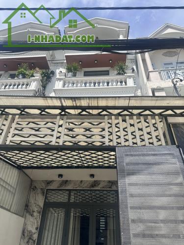 Bán nhà 4 tầng đường Hà Huy giáp phường thạnh Lộc quận 12
