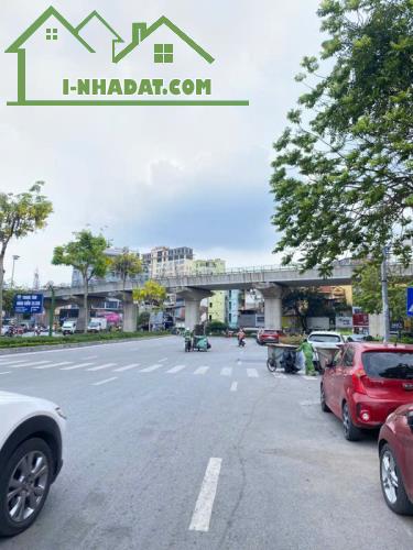 Mặt phố Cầu Giấy - MT rộng - Thoáng trước sau - Vỉa hè đá bóng. - 1