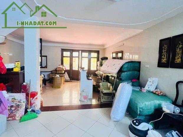 HÀO NAM - GẦN PHỐ - SÂN THOÁNG - BAN CÔNG RỘNG - 55M² NHỈNH 8 TỈ - KINH DOANH - DÒNG TIỀN - 4