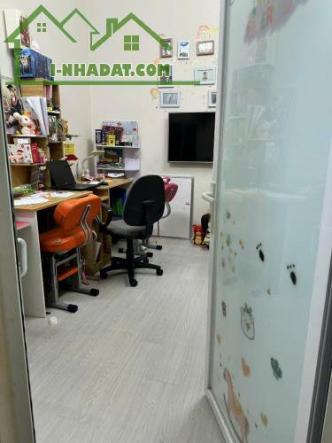 Mặt phố Hàng Gai - Vị trí phố cổ VIP - Kinh doanh đỉnh - Sổ đỏ chính chủ. - 3