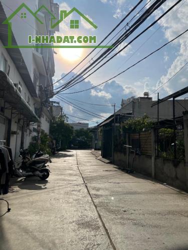 NGAY LÊ VĂN QUỚI - NHÀ ĐẸP SÁT CHỢ 5X22 - DỌN VÀO Ở NGAY - CHỈ HƠN 5.XX - 1