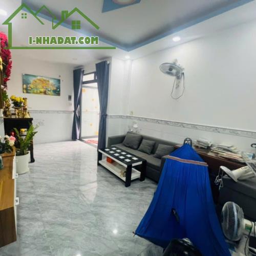 Đường Nguyễn Duy Cung, Hẻm xe hơi, 3PN có PN dưới trệt, 56m2, Chỉ 4 Tỉ 099 - 1