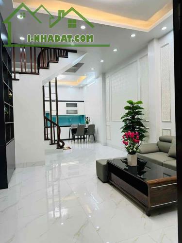 TRẦN THÁI TÔNG CẦU GIẤY GẦN PHỐ GẦN TRƯỜNG BỆNH VIỆN CẦN BÁN - 1