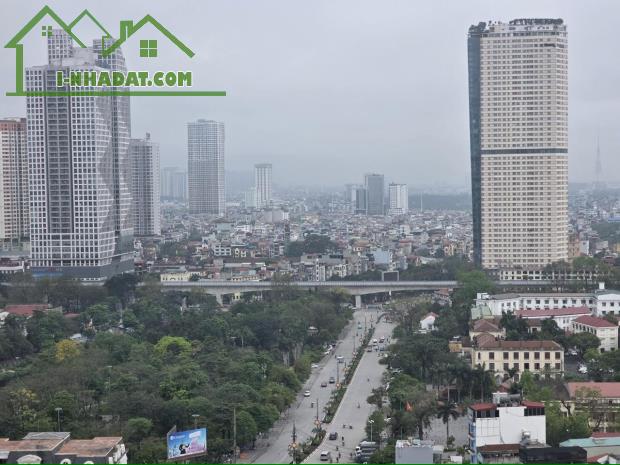 Căn hộ mặt đường Phùng Hưng – 2PN, 2 ban công, tặng full nội thất –3,5 tỷ - 4