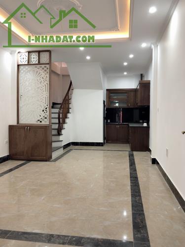 Hiếm!Nhà Miêu Nha,Do Nha,Tây Mỗ 35m2x5T thơm mùi sơn,oto đỗ sát nhà,TK hiện đại 5,05 tỷ