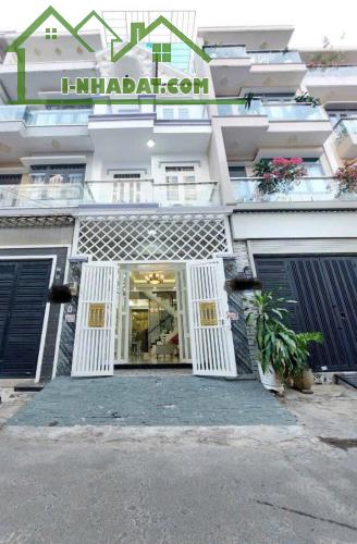 Đi nước ngoài định cư bán gấp nhà ở đường Bắc Hải, phường 15, quận 10, giá 3 tỷ 050 triệu