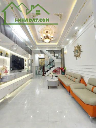 Đi nước ngoài định cư bán gấp nhà ở đường Bắc Hải, phường 15, quận 10, giá 3 tỷ 050 triệu - 1