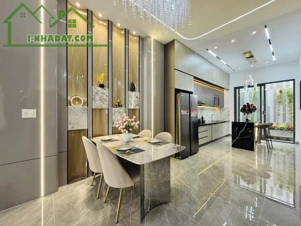Nhà mới xây, 60 m2. Giá 2,990 tỷ. Âu Cơ, Phường 5, Quận 11, pháp lí chuẩn. Cho thuê 15tr - 1