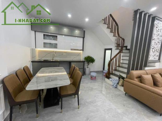 Bán nhà chính chủ Phố Khương Đình, 32m2, ngõ to rộng, full nội thất, giá chỉ 7.8 tỷ - 2