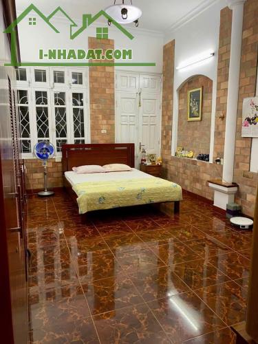 BÁN NHÀ :TÂY SƠN -ĐỐNG ĐA. +DT: 79M2 X 4T X 4.2M.
