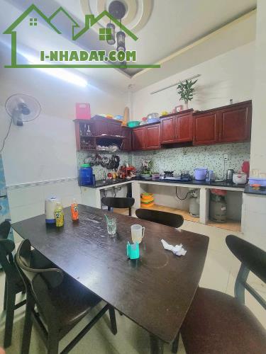 Bán nhà 1 Trệt 1 Lầu Dĩ An, ngang KHỦNG 8m,đường xe hơi,gần Chiêu Liêu - 3