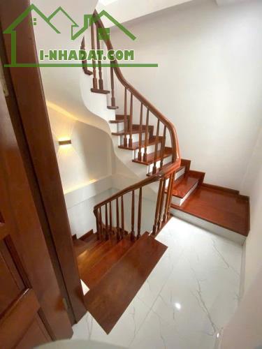 Cần bán nhà riêng 5 tầng chính chủ Lê Thanh Nghị giá 8.1 tỷ - 3