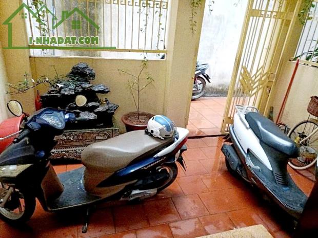 BÁN NHÀ 4 TẦNG, 60M² – BỒ ĐỀ, LONG BIÊN – GẦN PHỐ CỔ – Ô TÔ ĐỖ CỬA – GIÁ 10.8 TỶ - 2