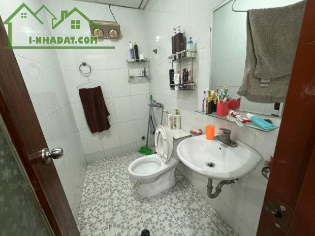 CC Kim Văn  Kim Lũ, DT: 65m2, nhà đang ở sau 2 tuần không bán được sửa và tăng giá - 5