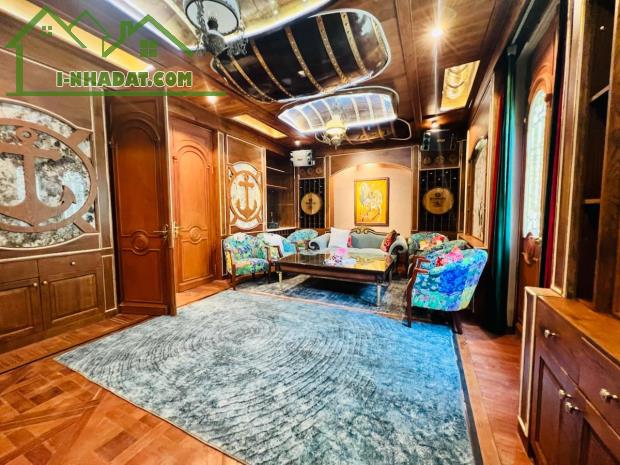 SIÊU BIỆT THỰ THÀNH PHỐ GIAO LƯU PHẠM VĂN ĐỒNG, 250M 4T THANG MÁY FULL NỘI THẤT GIÁ 95.8TỶ - 2