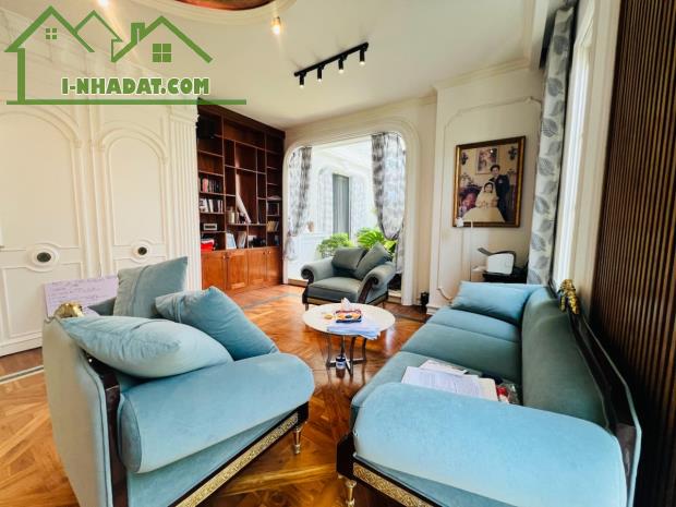 SIÊU BIỆT THỰ THÀNH PHỐ GIAO LƯU PHẠM VĂN ĐỒNG, 250M 4T THANG MÁY FULL NỘI THẤT GIÁ 95.8TỶ - 3