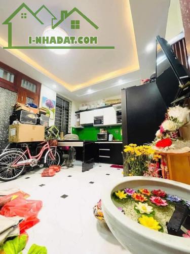 Bán nhà riêng phố Mễ Trì, 30m2 x 5 tầng, lô góc 2 mặt thoáng, giá nhỉnh 6 tỷ