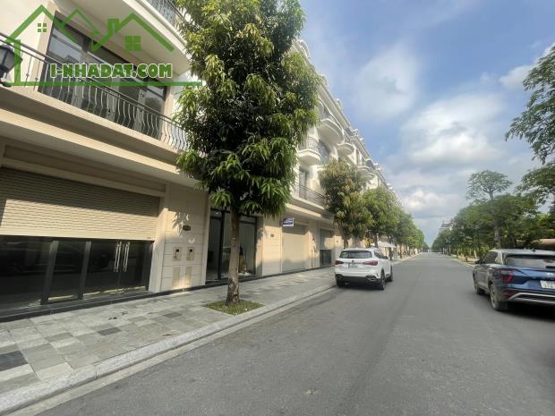 Số THẦN TÀI mua là LÃI - Shophouse SB 65m2 vị trí đắc địa - Giá TỐT nhất Vhop2 - 2