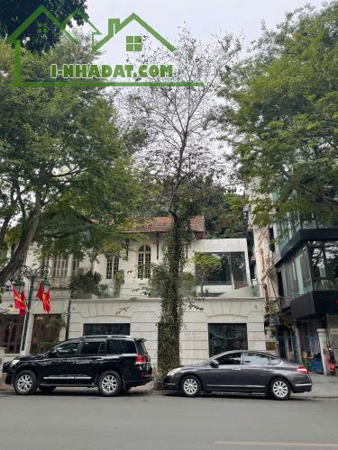 Cho thuê biệt thự sân vườn mặt phố Hàng Bún – 400m² x 5 tầng – Mặt tiền 15m – Kinh doanh m