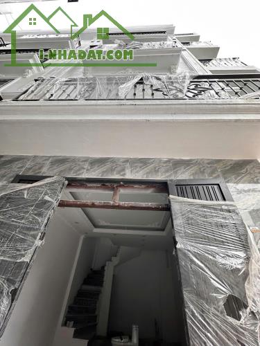 BÁN NHÀ NGÔ GIA TỰ, LONG BIÊN, NHÀ XÂY MỚI, 10M RA Ô TÔ TRÁNH ĐỖ NGÀY ĐÊM, GIAO THÔNG DI - 1