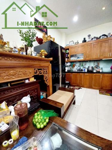 Siêu phẩm nhà riêng Thái Hà. Lô góc 3 mặt thoáng. Ngõ nông,Nhà mới dọn đến ở ngay