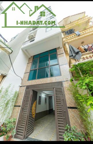 Bán gấp siêu phẩm CCMN phố Triều Khúc 80m 24 phòng doanh thu 1,2 tỷ/ năm.lh 0975100988.