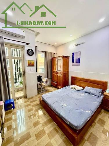 Cần bán gấp căn nhà 5 tầng đường Nguyễn Hồng Đào, Tân Bình - 1