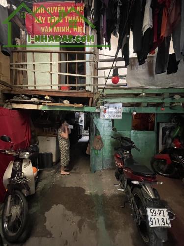 Chia gia tài, cần bán gấp nhà nát mặt tiền thụt CMT8, Tân Bình khu sầm uất 120m chỉ 7.99 t
