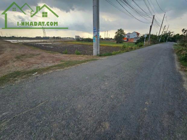 Bán đất thị trấn Đức Hoà giá rẻ, sổ hồng riêng, đường lớn, 4x18 780 triệu - 2