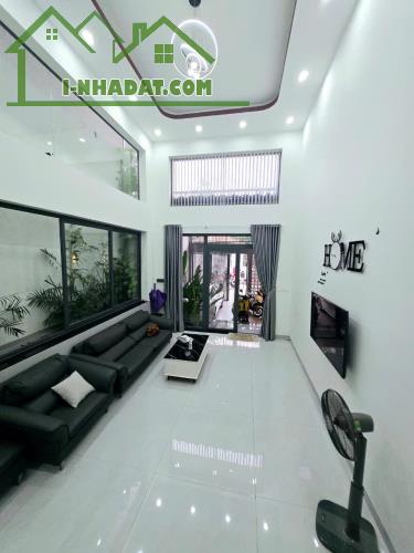 SIÊU PHẨM 102 MẶT TIỀN KINH DOANH QUẬN 9,NHÀ 3TẦNG CỰC ĐẸP GIÁ CỰC SỐC DT122M CHỈ 13TỶ TL - 3