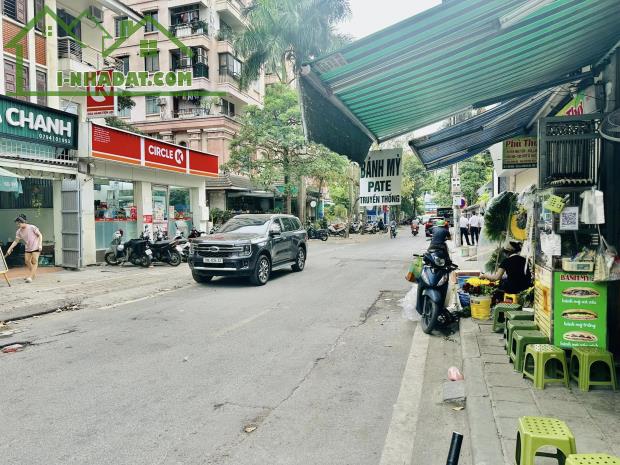 Bán gấp nhà mặt phố Đốc Ngữ 105m2*4T, MT7M kinh doanh sầm uất giá 50 tỷ có thương lượng