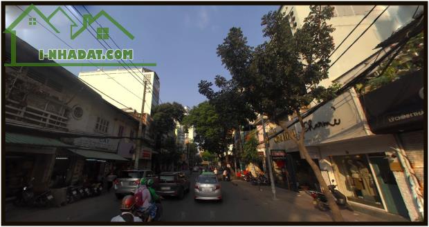Nhà vị trí đẹp rẻ 7.4 x 15m nở hậu Lý Chính Thắng Q3 TP.HCM