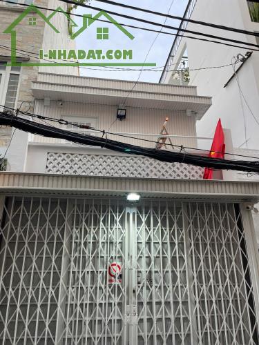 Nhà Xô Viết Nghệ Tĩnh, Quận Bình Thạnh, ngang 5.1 m, giá chỉ 3.9 tỷ.