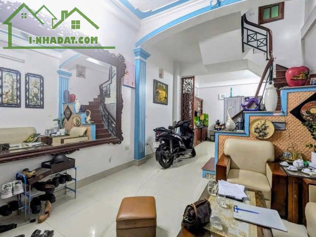 Xuân Đỉnh , đầu tư ngon, 40m2, 5 tầng, dân xây, 7.5 tỷ