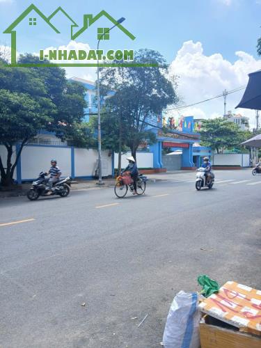 Bán Gấp Nhà mặt tiền Hoa Bằng Tân Sơn Nhì Tân Phú 76m2-2 Tầng 12 tỷ