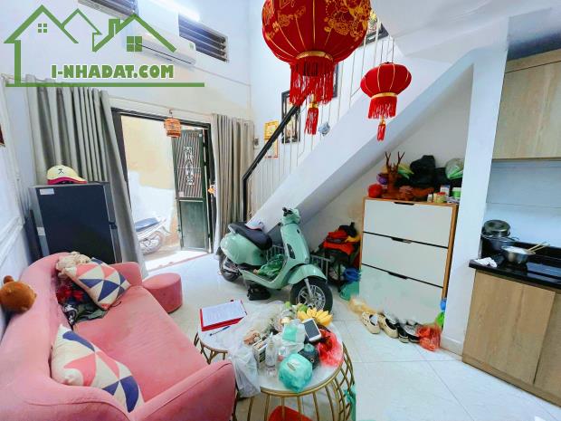 Bán nhà 4 tầng, 25mét, Chỉ 4 tỷ 660tr ngõ Thông Phong,  Tôn Đức Thắng Đống Đa HN - 1