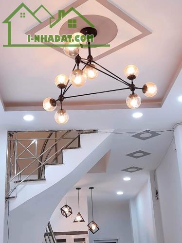 **Bán nhà 3 tầng phường 2, Tân Bình* đường Nguyễn Trọng Tuyển; (4,5x10) 6 tỷ - 1