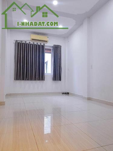 **Bán nhà 3 tầng phường 2, Tân Bình* đường Nguyễn Trọng Tuyển; (4,5x10) 6 tỷ - 2