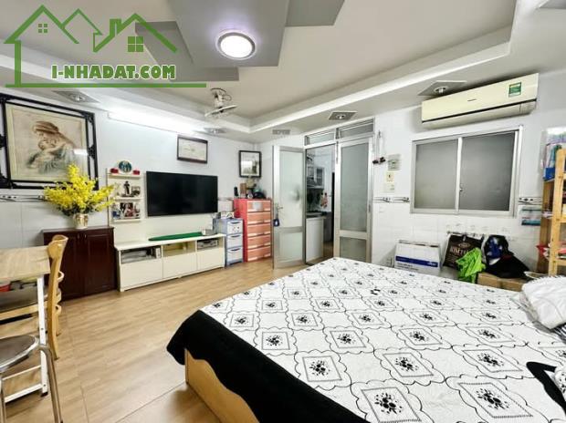 CHDV GIÁ TỐT Q7 - KCX TÂN THUẬN - 123m2 - 10 PHÒNG - DÒNG TIỀN ỔN ĐỊNH - 6 TỶ (VỪA) - 2