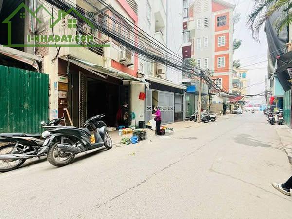 Bán nhà mặt ngõ ô tô phố Pháo Đài Láng , Quận Đống Đa 5 tâng, mặt tiền 4m, diện tích 69m2