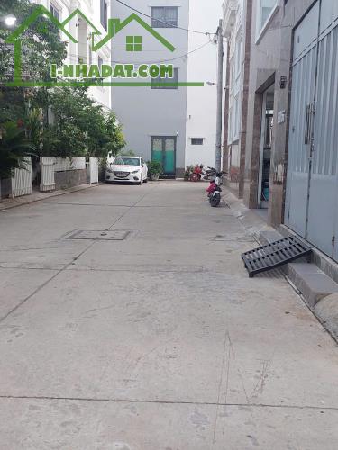 Nhà mặt phố kinh doanh đa ngành nghề ,gần bệnh viện Lê Văn Thịnh 5 phút di chuyển,Thủ Đức