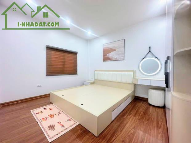 BÁN HÀNG SIÊU ĐẸP NGỌC THỤY-KINH DOANH- THOÁNG TRƯỚC SAU DT44m-4 tầng- MT 3.52m- Giá 9.2T - 3