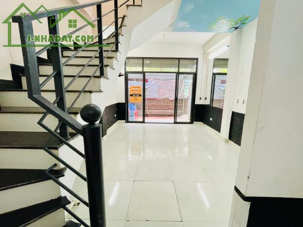 Cho thuê nguyên căn Tây Nam Linh Đàm, 4 tầng x 40m2, 4 ngủ, KD online, C.ty 12 Triệu - 2