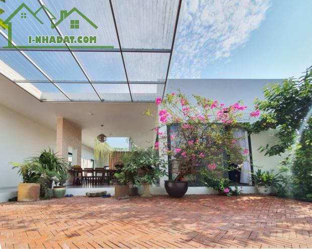 Bán Nhà 170m² Phố Yên Hoa – 3 Mặt Thoáng – Sân Vườn Rộng – View Hồ Cực Đẹp – 52 Tỷ