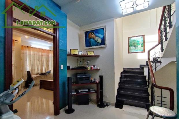 Bán nhà đường Đất Thánh Phường 6 Tân Bình, 5.4m x 9m vuông vức 3 Tâng - Giá 7 tỷ TL - 4
