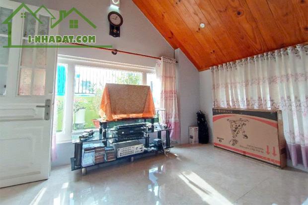 Bán nhà đường Đất Thánh Phường 6 Tân Bình, 5.4m x 9m vuông vức 3 Tâng - Giá 7 tỷ TL - 5