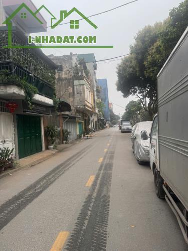 Nhà đẹp Đường Nguyễn Văn Linh 50m2 -  4 tầng -  4.5m MT - 5.8 tỷ - Long Biên - Hà Nội - 2