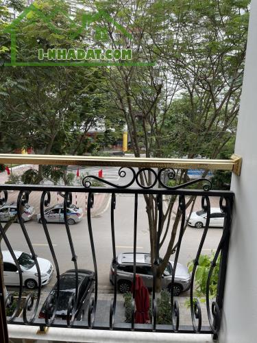 Cho thuê Căn hộ dịch vụ 1N,1K Full đồ cực Vip tại Vạn Phúc, Kim Mã, Ba Đình. Chỉ 10tr   + - 2